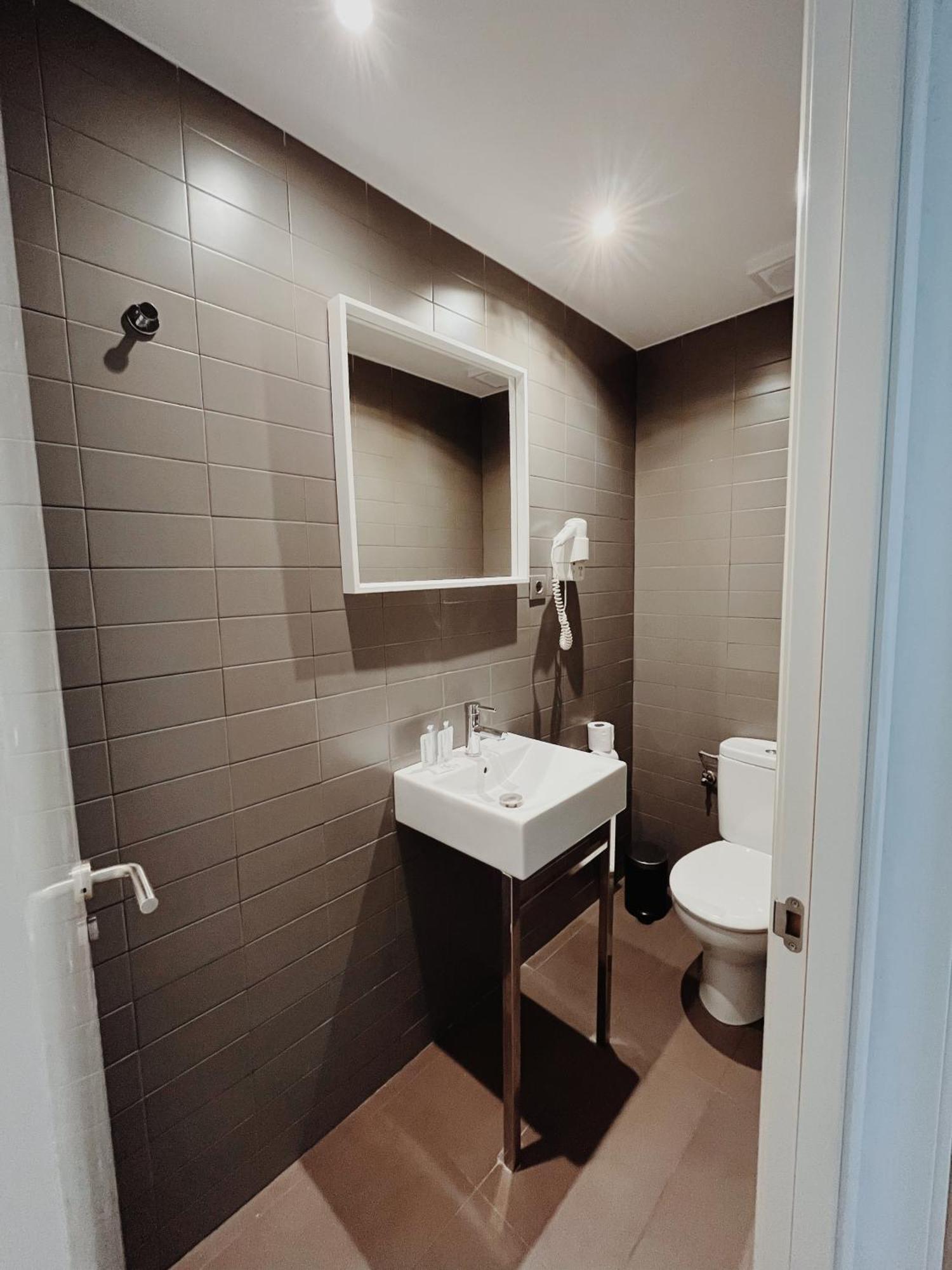 Apartamentos Express By Gaiarooms Barcelona Luaran gambar