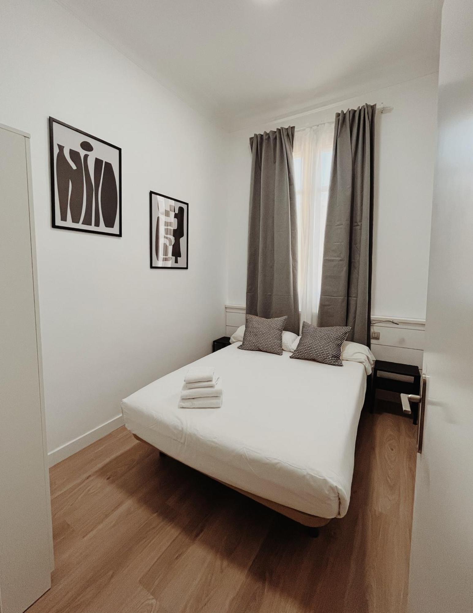 Apartamentos Express By Gaiarooms Barcelona Luaran gambar